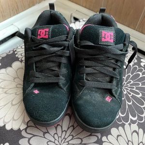 Women’s DC sneakers